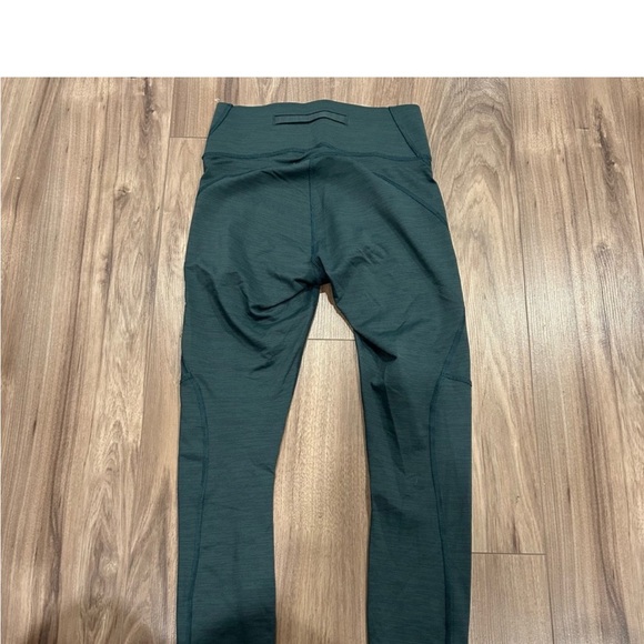 Outdoor Voices TechSweat Core 7/8 Leggings Green - Picture 3 of 6
